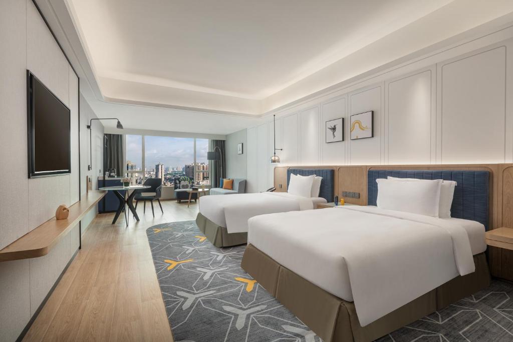 voco Guangzhou Shifu, an IHG Hotel - Free shuttle between hotel and Exhibition Center during Canton Fair & Exhibitor registration Counter photo 3