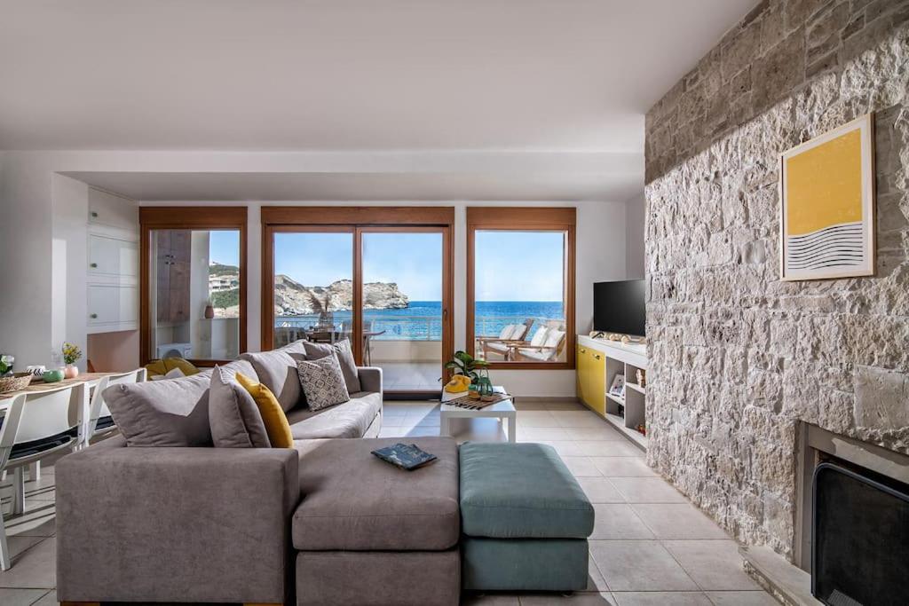 Beachfront Yellow apt-Ligaria beach photo 2