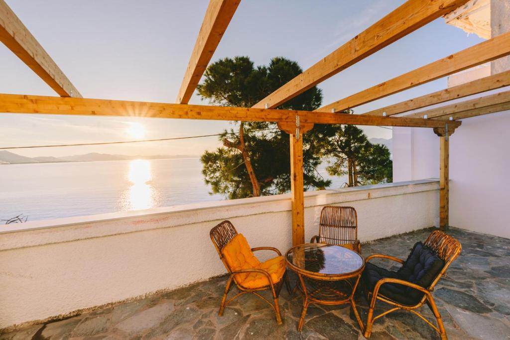 Thalassa House photo 1