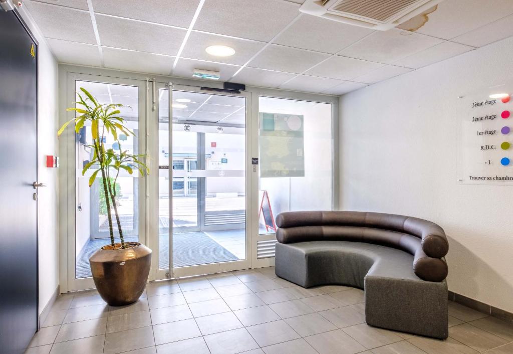B&B HOTEL Cannes La Bocca Plage photo 3