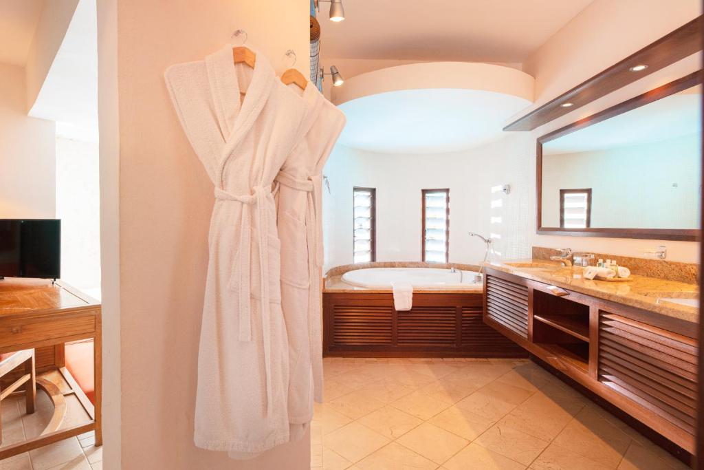 Le Saint Alexis **** Hotel & Spa photo 3