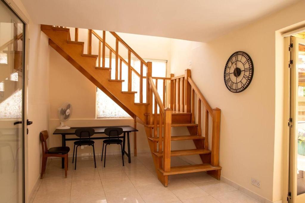 Captivating Lake & Oceanview Getaway House photo 3