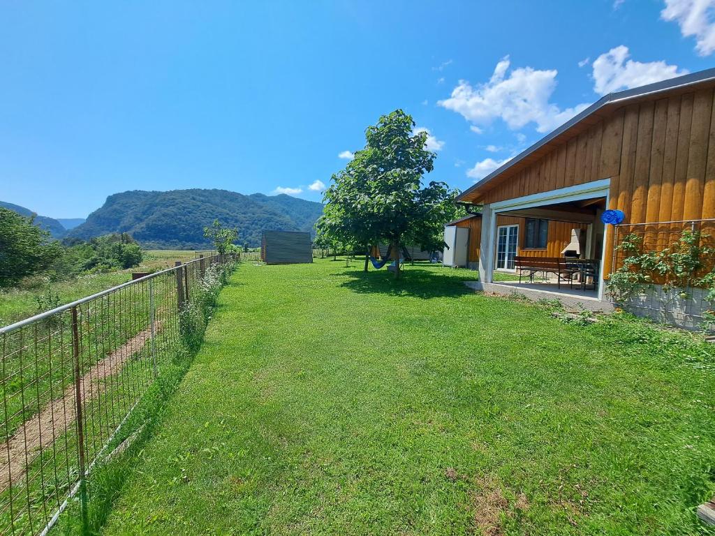 GLAMPING HIŠKe PETRIN photo 3