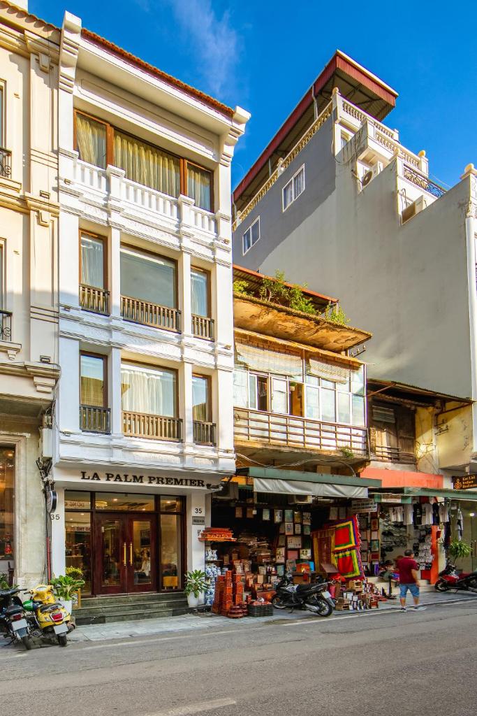 Golden Sun Suites Hotel