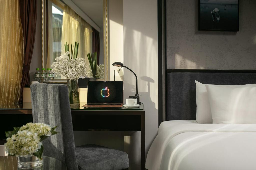 Golden Sun Suites Hotel