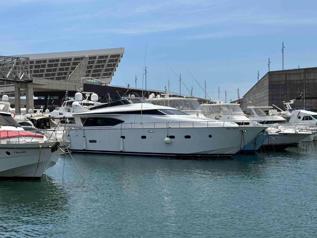 YACHT 20Metros photo 1