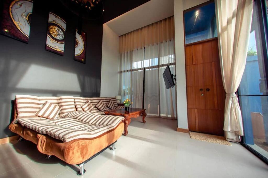 Stylish 2 bedroom VILLA Bang tao photo 1