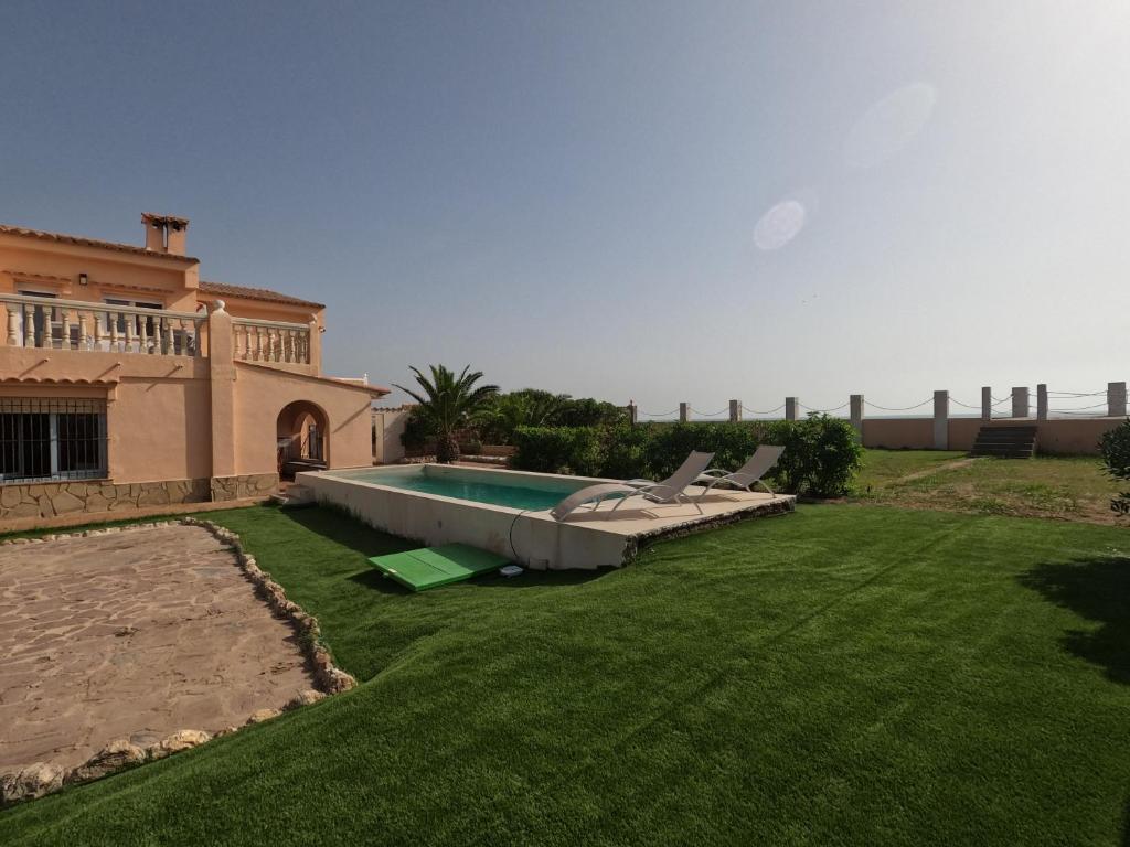 Oasis en la playa: piscina y relax photo 4
