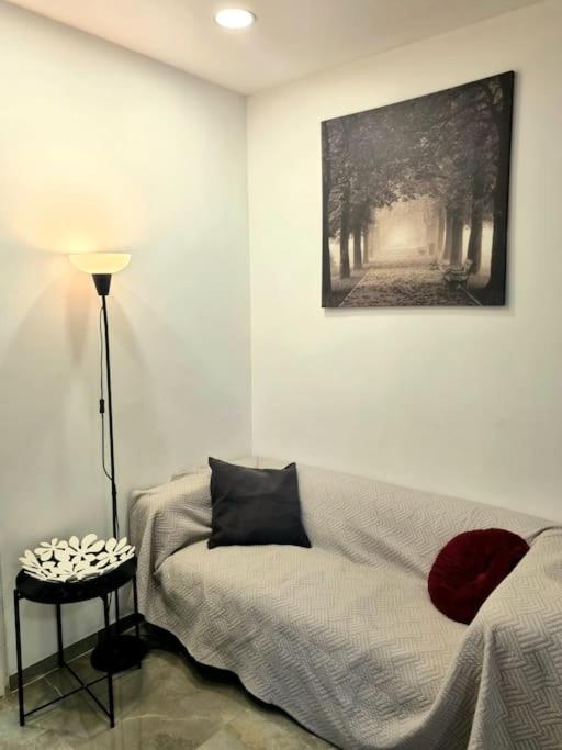 Yael's G. suite photo 4