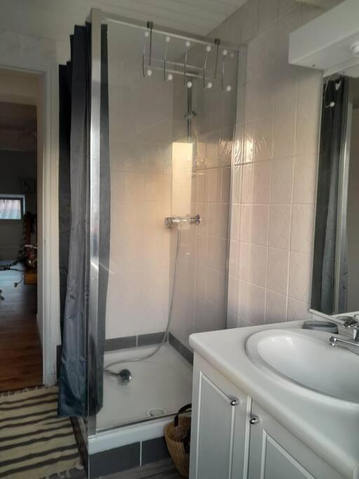 Charmant logement avec parking gratuit sur place photo 4