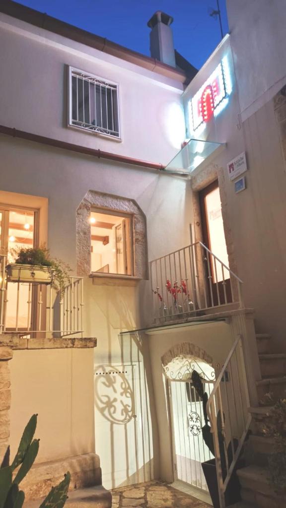 Antiche Mura Apartments"Cielo di Puglia" -2 matrimoniali, cucina,letto singolo e terrazzo photo 3