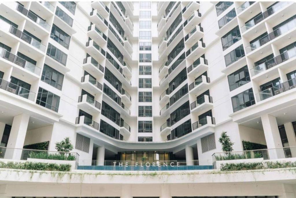 The Florence Condo McKinley Hill