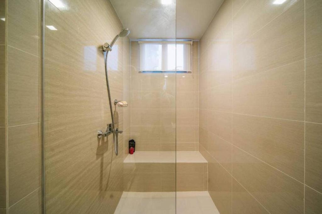 The Florence Condo McKinley Hill photo 2