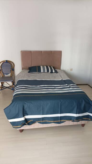 3 rooms and living room, centrally located, large apartment photo 2
