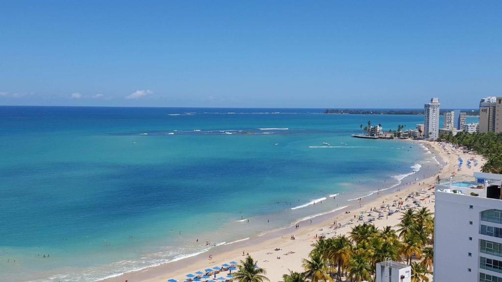 2BR Condo at Isla Verde Beach photo 2