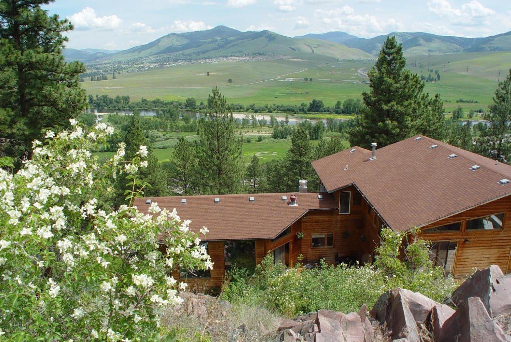 Blue Mountain Bed & Breakfast image