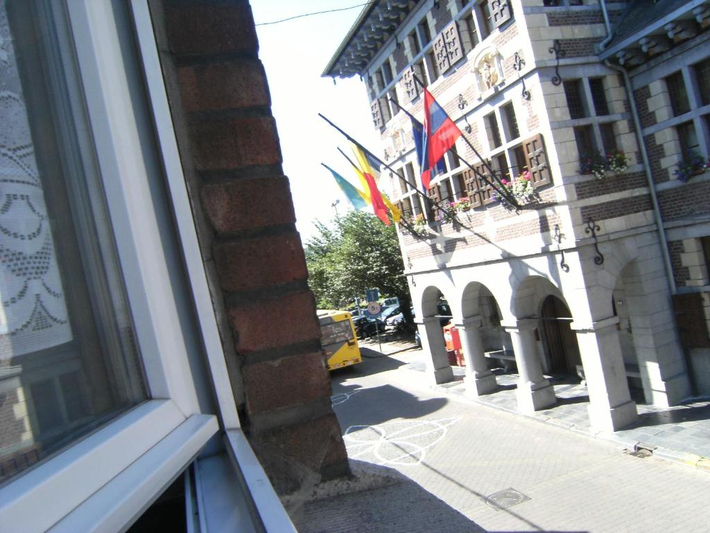Plein centre de Visé photo 2
