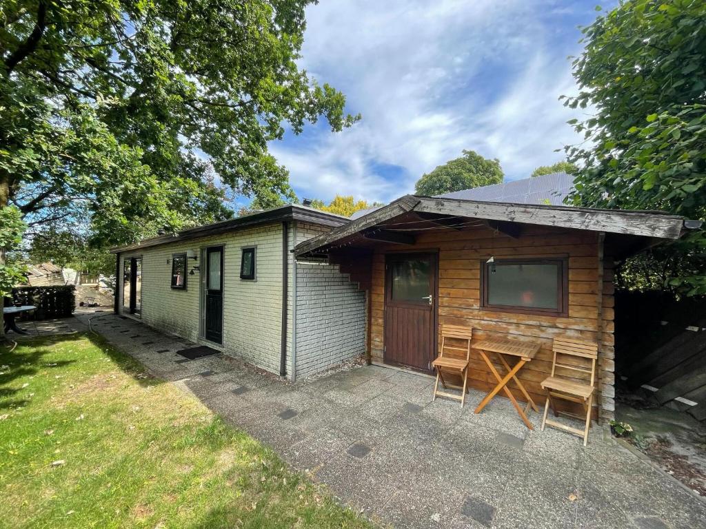 Quaint Chalet in Uden with Terrace photo 1