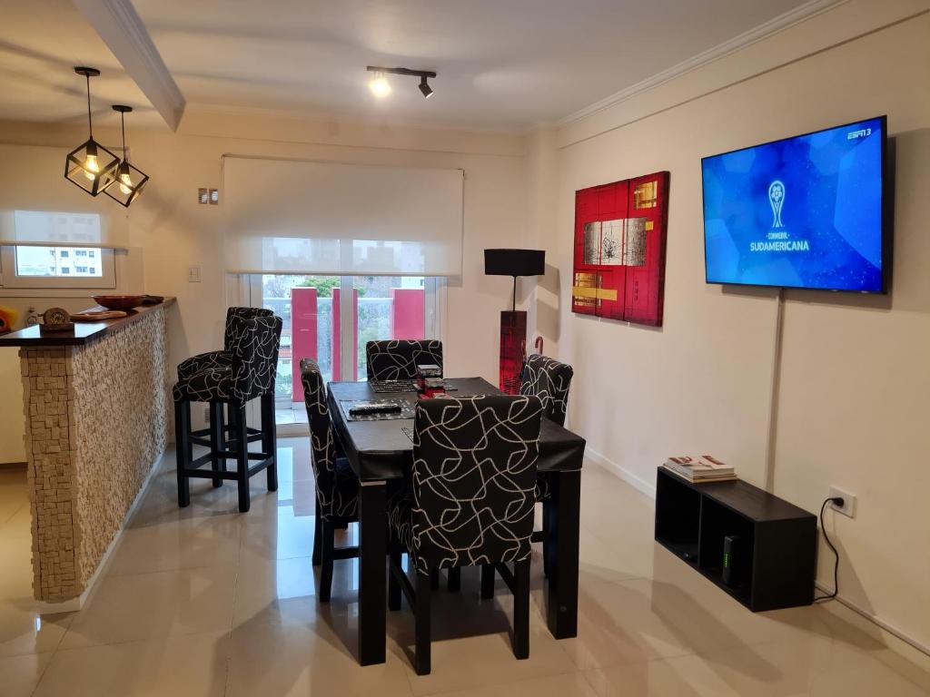 Confort Platense departamento con cochera photo 2