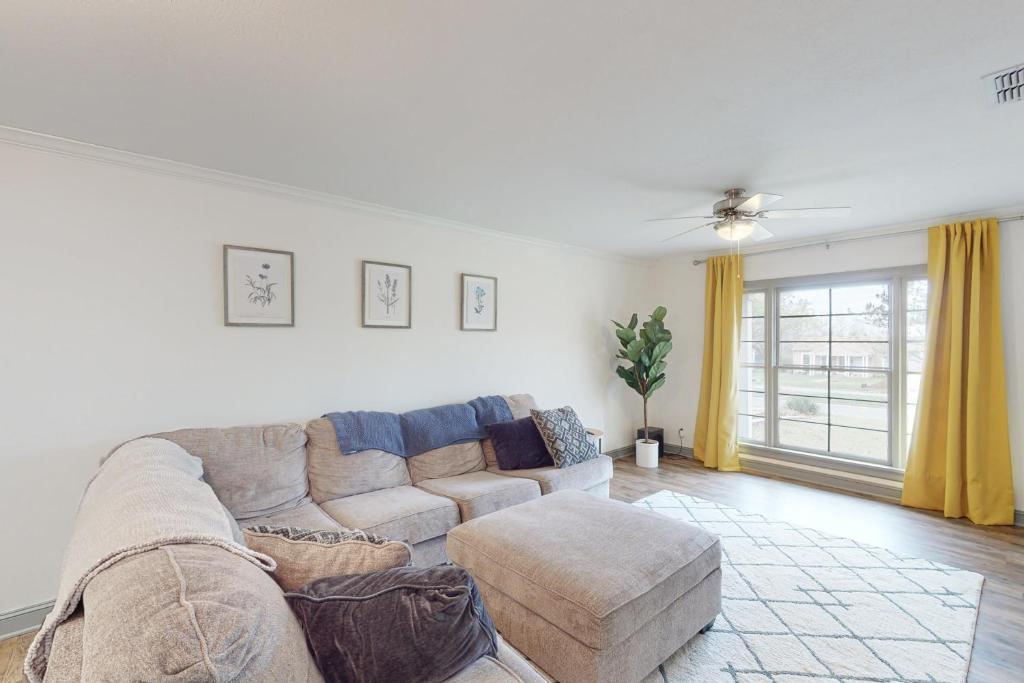 The Modern Farmhouse Cottage photo 2