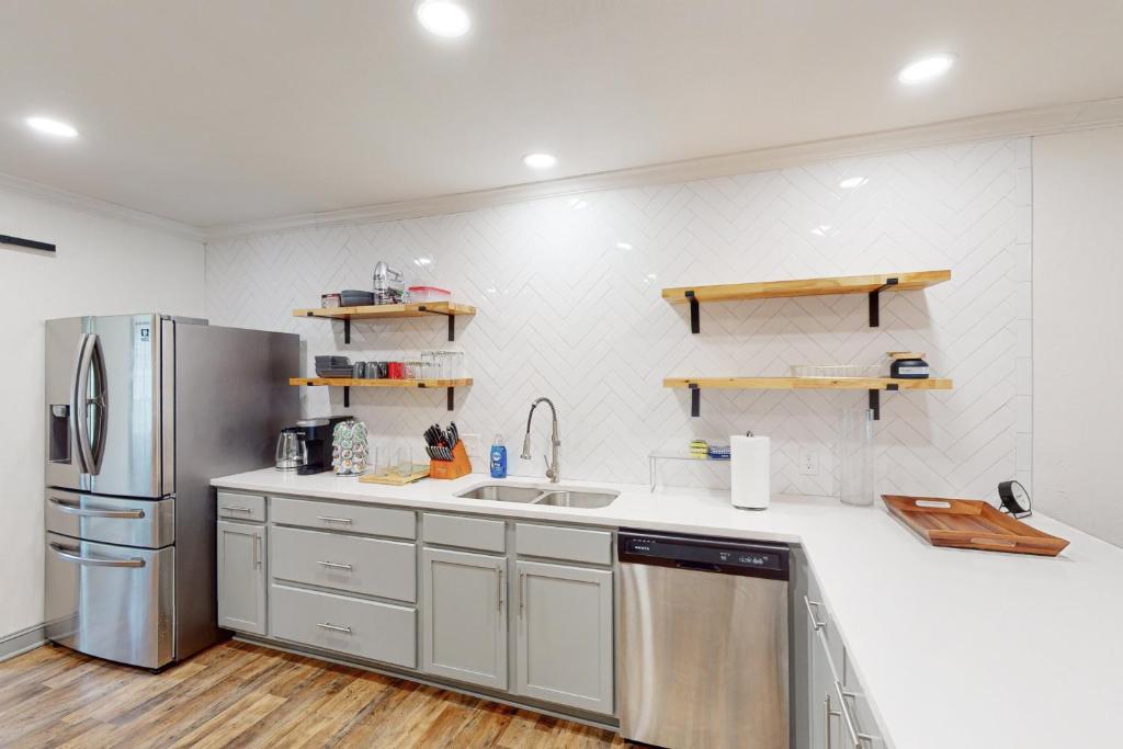 The Modern Farmhouse Cottage photo 4