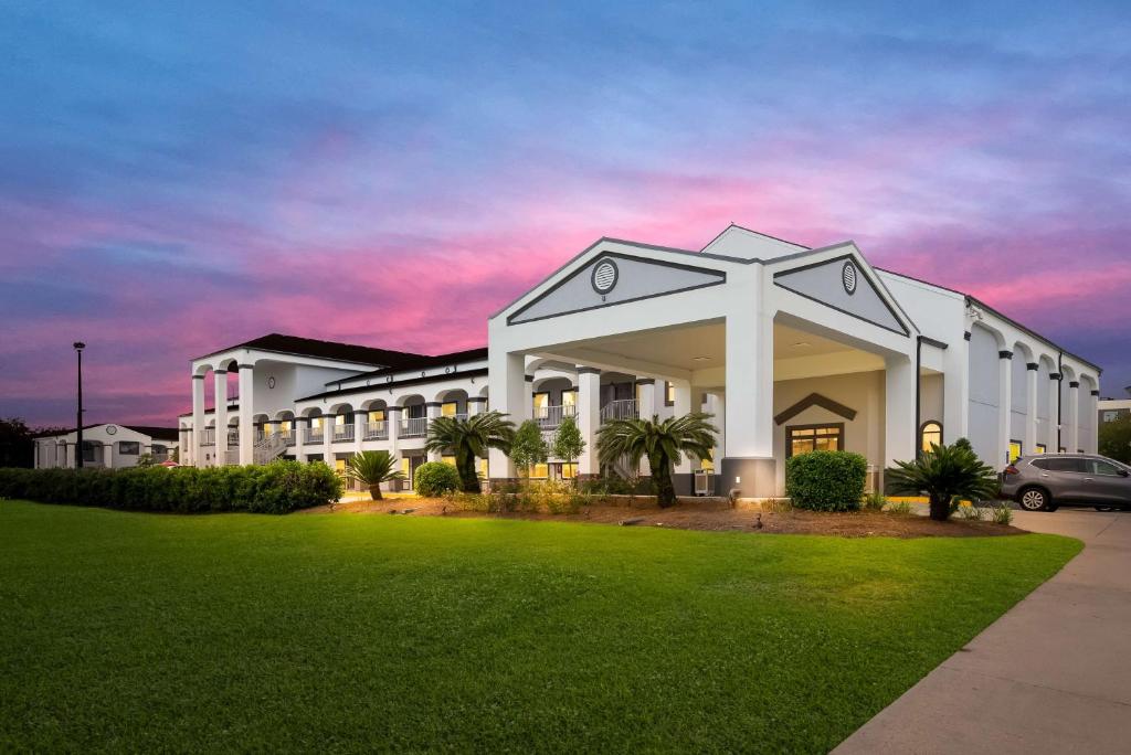 Best Western La Place Inn image