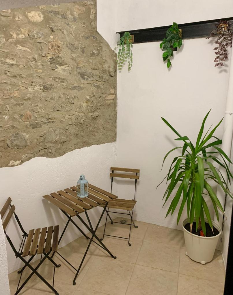 CAL JAN - La Muralla photo 1