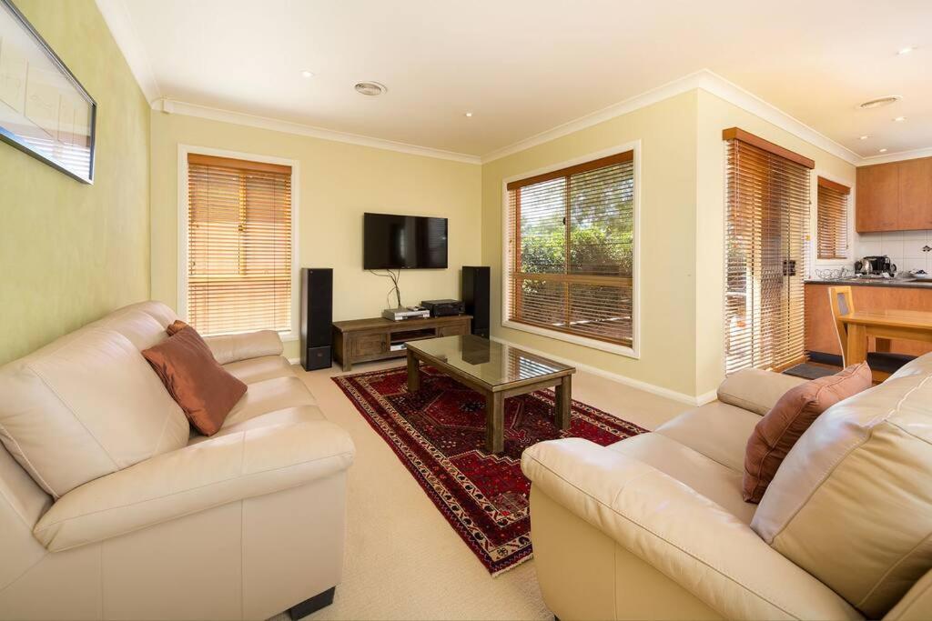 'Nathan Ave Villa' photo 1