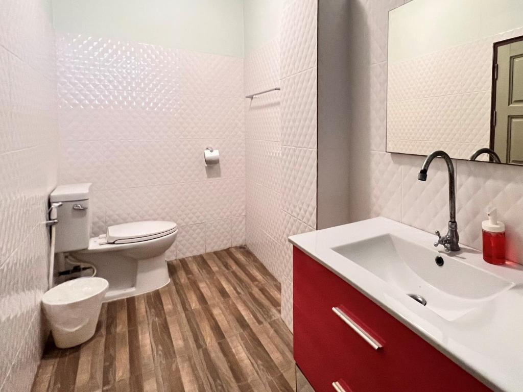 บ้านไทยไออุ่น Room Type - Twin Room with Bathroom