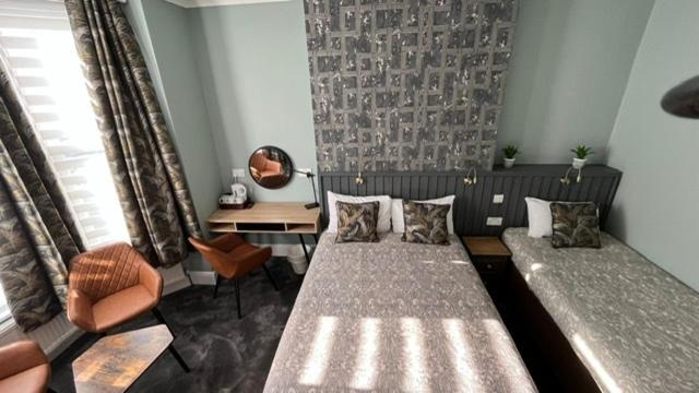 Charlotte Guest House Room Type - Triple Room