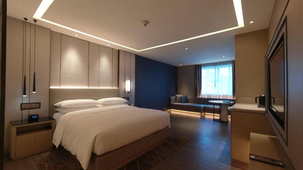 Renaissance Shenzhen Luohu Hotel photo 3