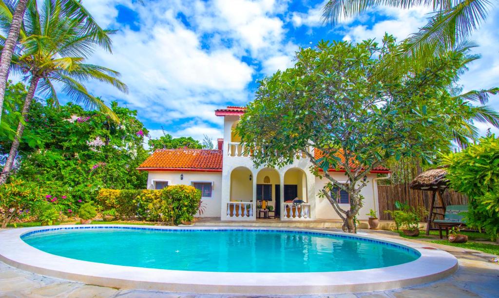 Banana House Villas