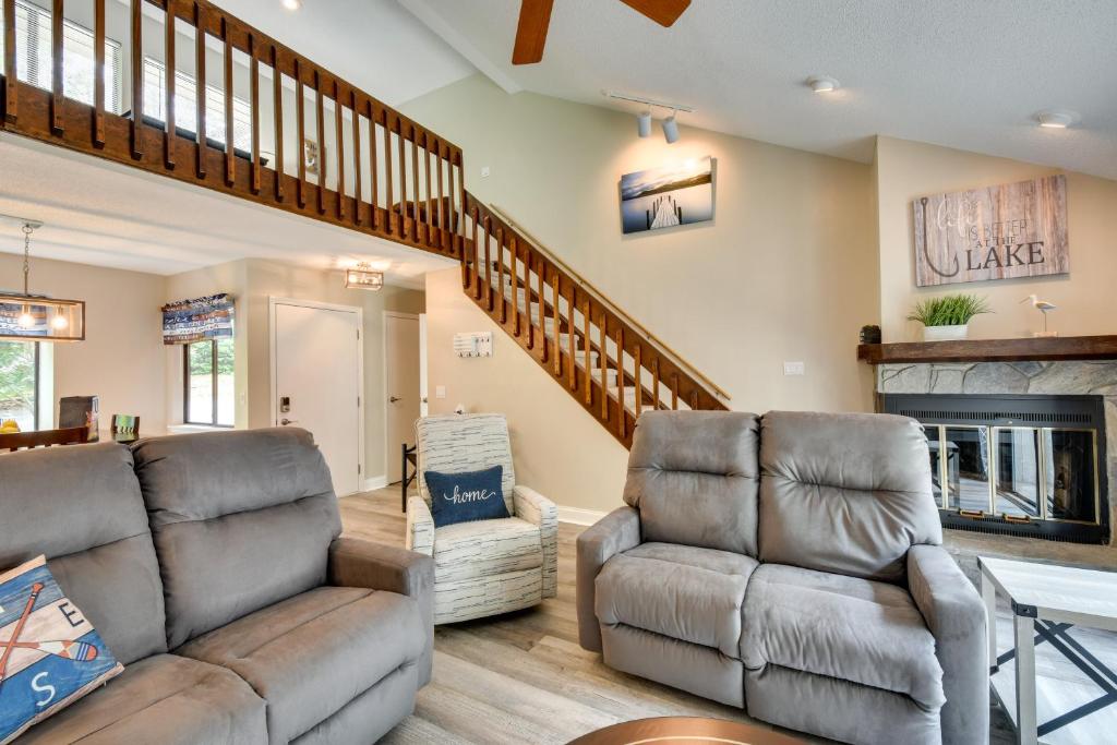 Charming Salem Townhome with Deck Near Lake Keowee photo 1
