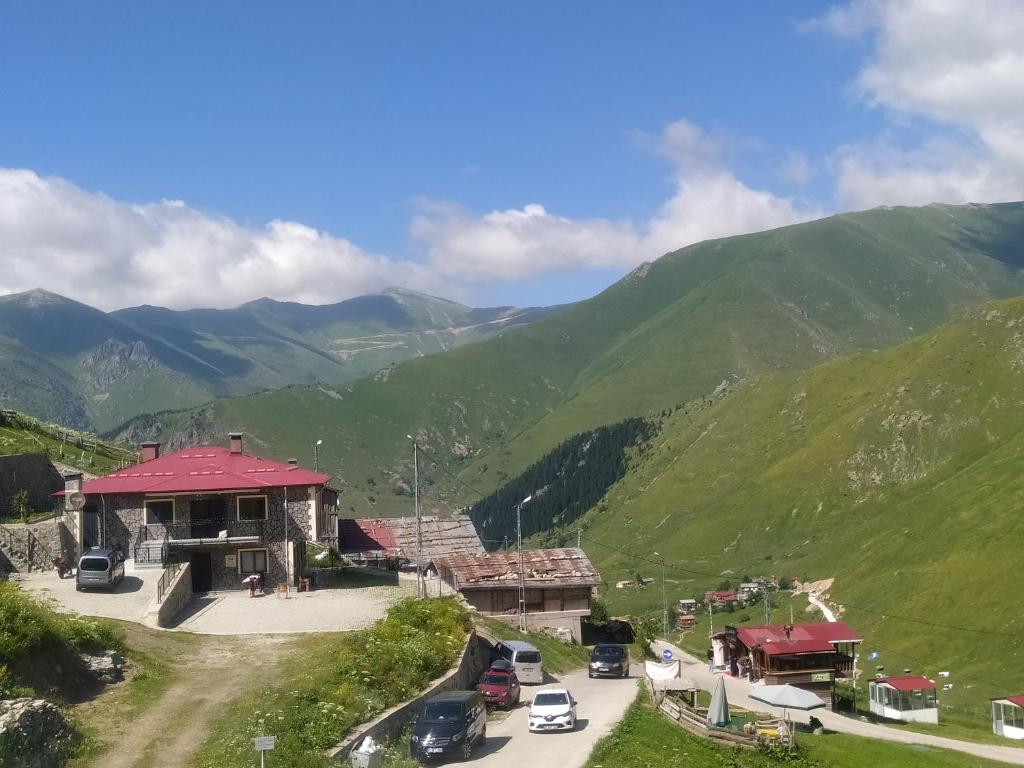 Şahin Apart - Demirkapı - UZUNGOL photo 2