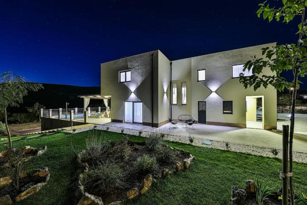 Luxury Villa Amore photo 4