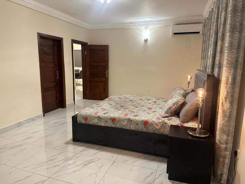 After 5 Apartment 2 3 spacious en-suite bedrooms photo 2