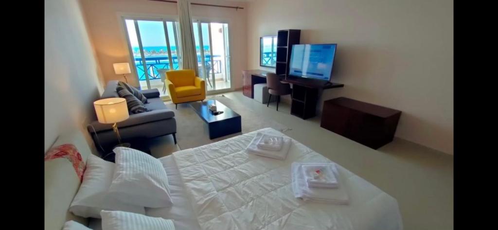 Executive Royal Tower Apartments - Sky Lounge photo 1