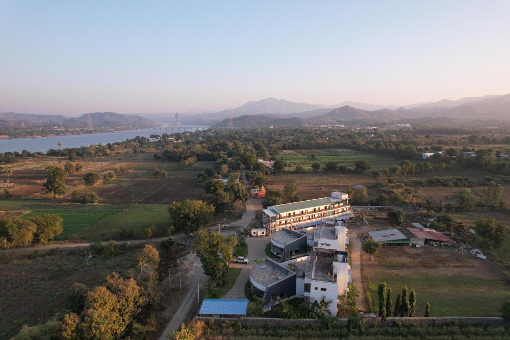Vasant Vihar Resort photo 2