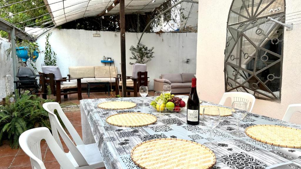 Apartment with a separate entrance and a large courtyard photo 1