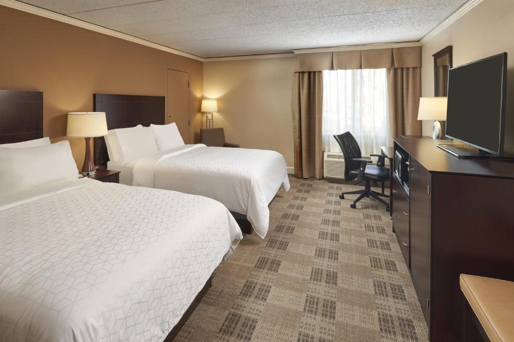 Holiday Inn - Executive Center-Columbia Mall, an IHG Hotel photo 1