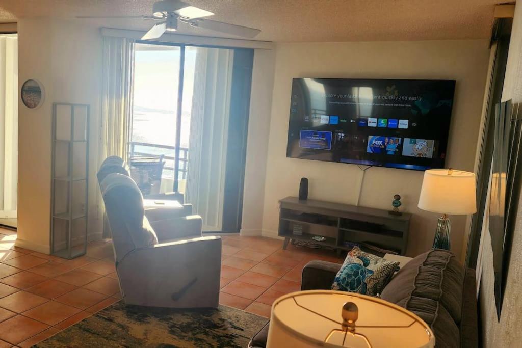 Coastline Penthouse Condo