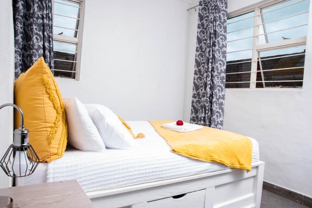 2 bedroom modern house in Zomba photo 4