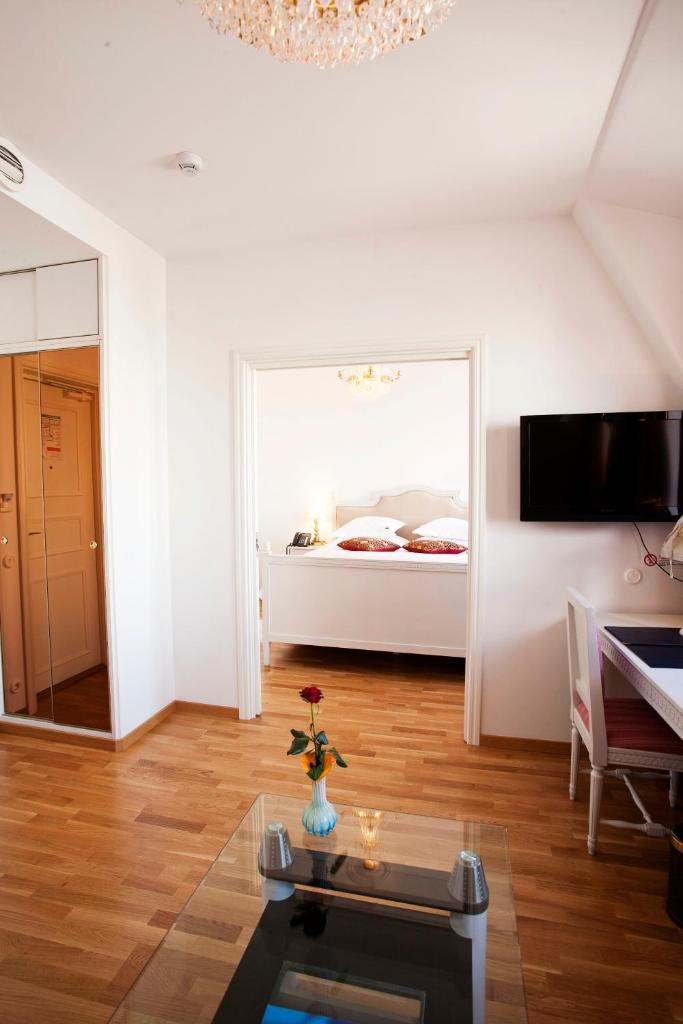 Семейный (Семейный номер Делюкс), Brommavik Hotel
