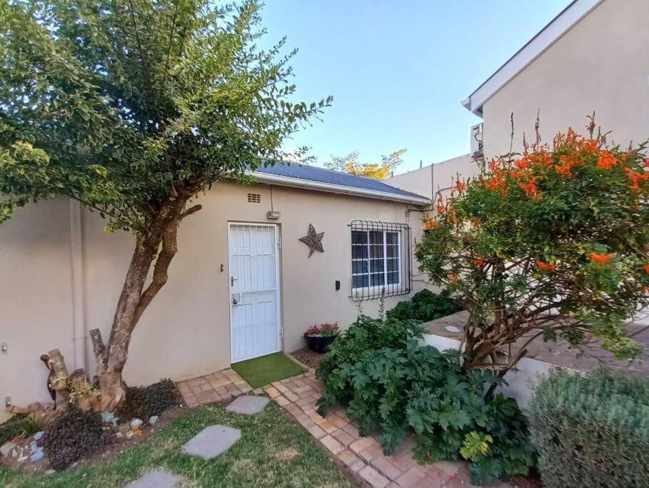 Cozy Garden Cottage! photo 2