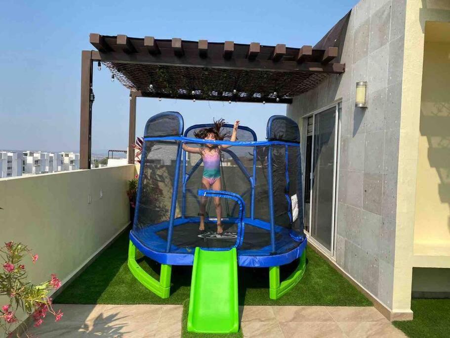 Precioso-PH-Roofgarden-Piscina-Climatizada-Asador photo 3