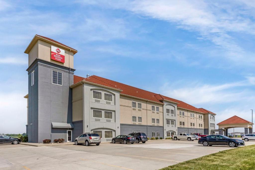 Best Western Plus MidAmerica Hotel image