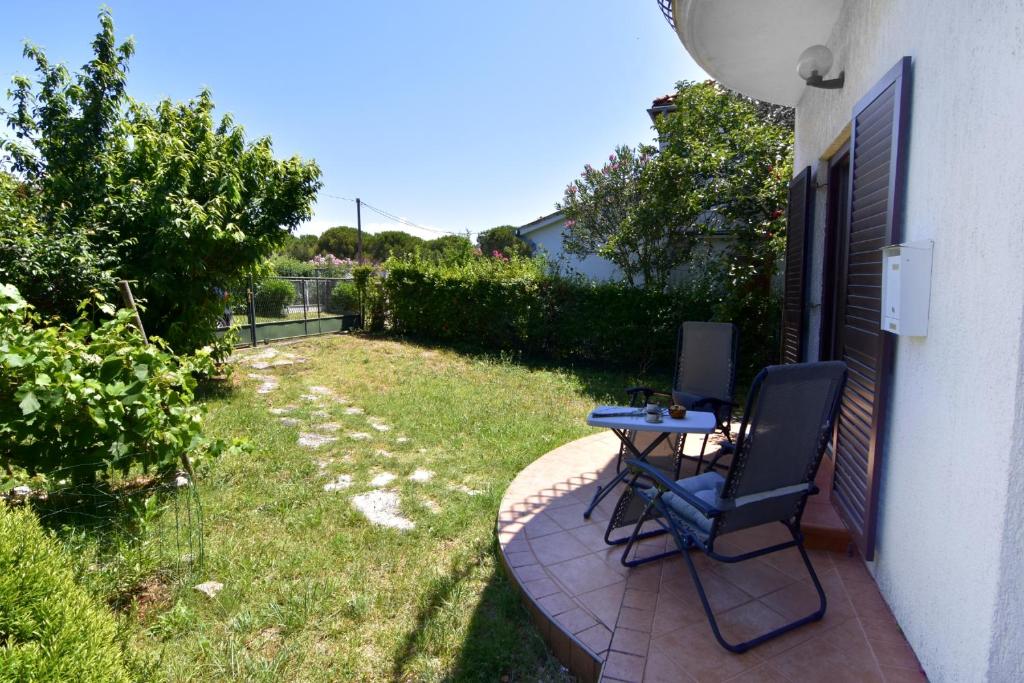 Apartments with a parking space Zambratija, Umag - 21589 photo 4