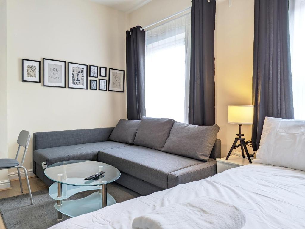 Lovely Studio in Anfield Near Centre Free Parking - Tap to explore photos