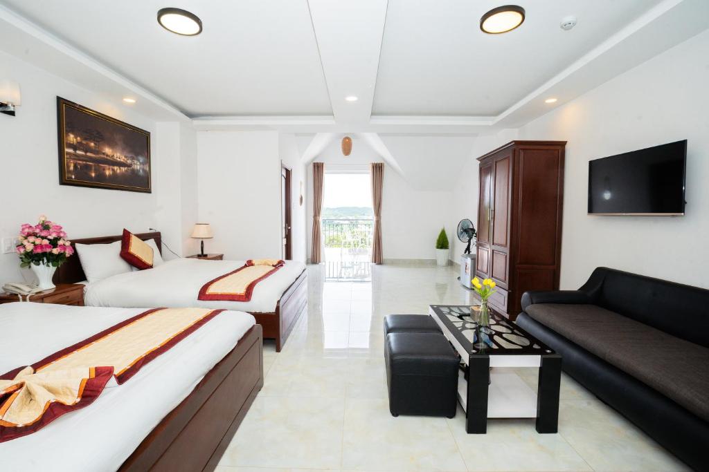 Khách sạn Hoàng Tuấn