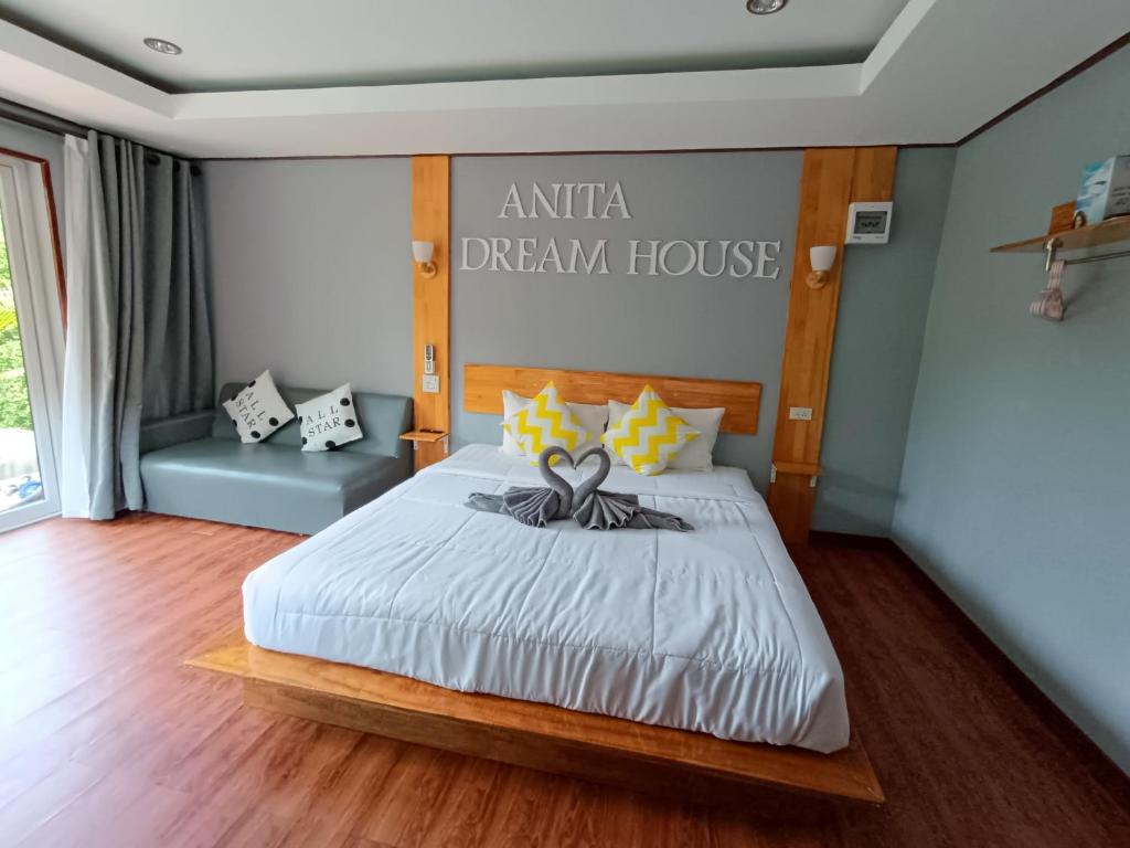 Anita dream house photo 4